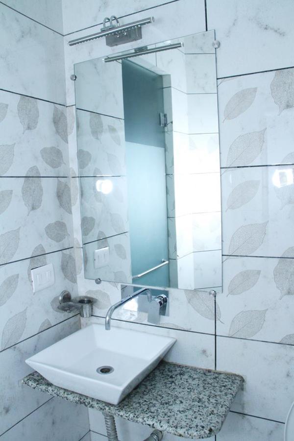 Dreamz Suites New Delhi Luaran gambar